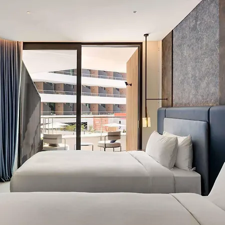 Sls Barcelona バダロナ