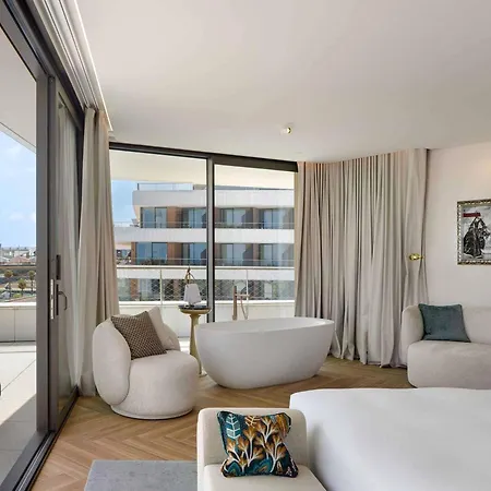 ホテル Sls Barcelona バダロナ