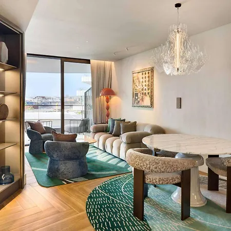 Sls Barcelona バダロナ