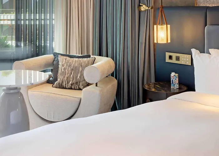 Sls Barcelona 酒店