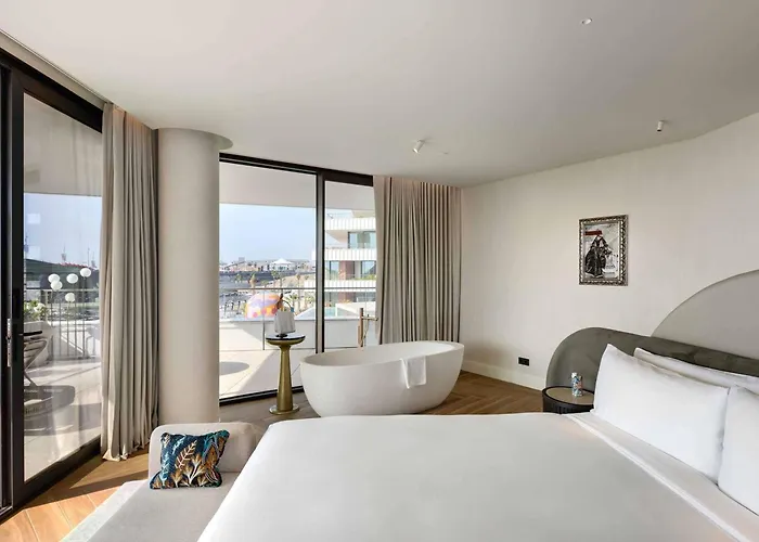 Sls Barcelona 5*